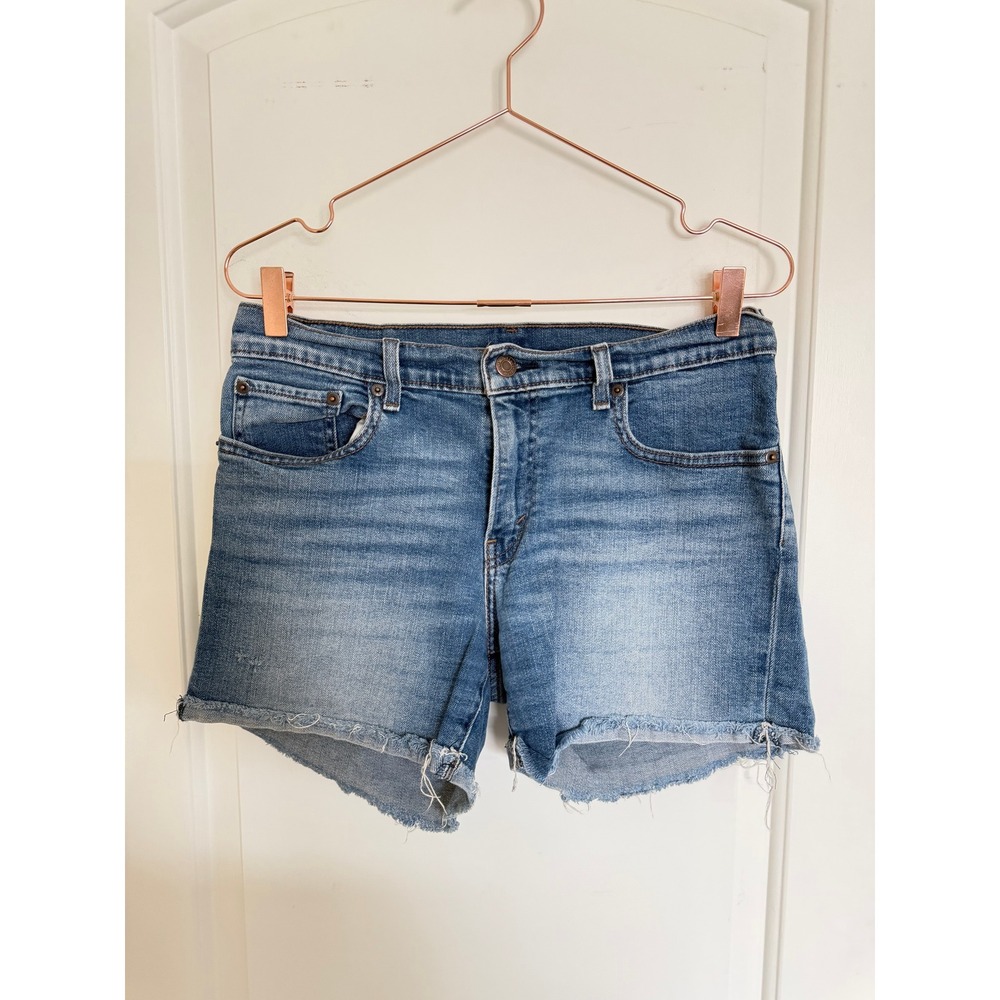Levi's Denim Shorts Women 30 Medium Wash‎ Raw Hem Cut Off 29965-0008
